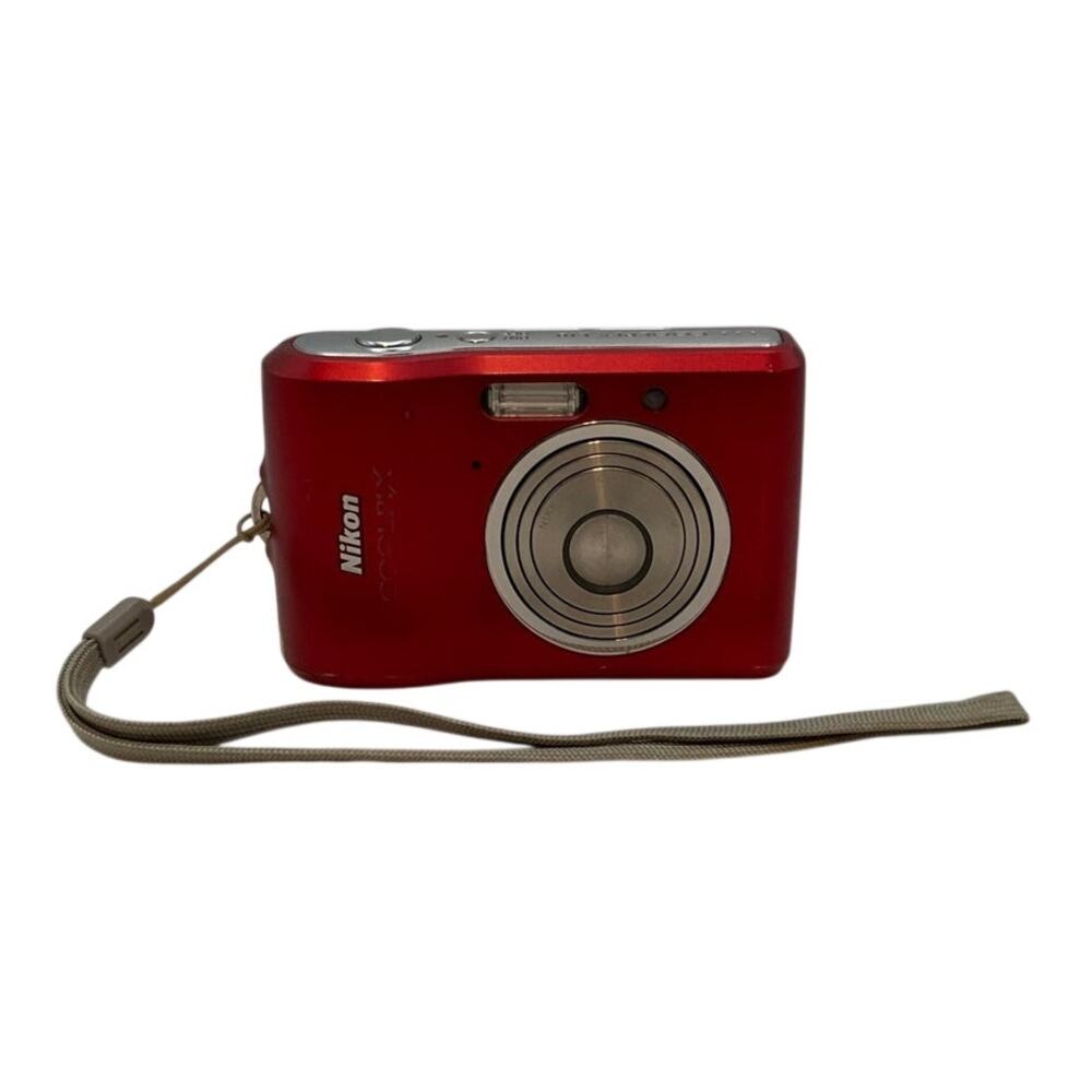 Nikon Coolpix L18 8MP Digital Camera Red For Parts Repair Untested READ